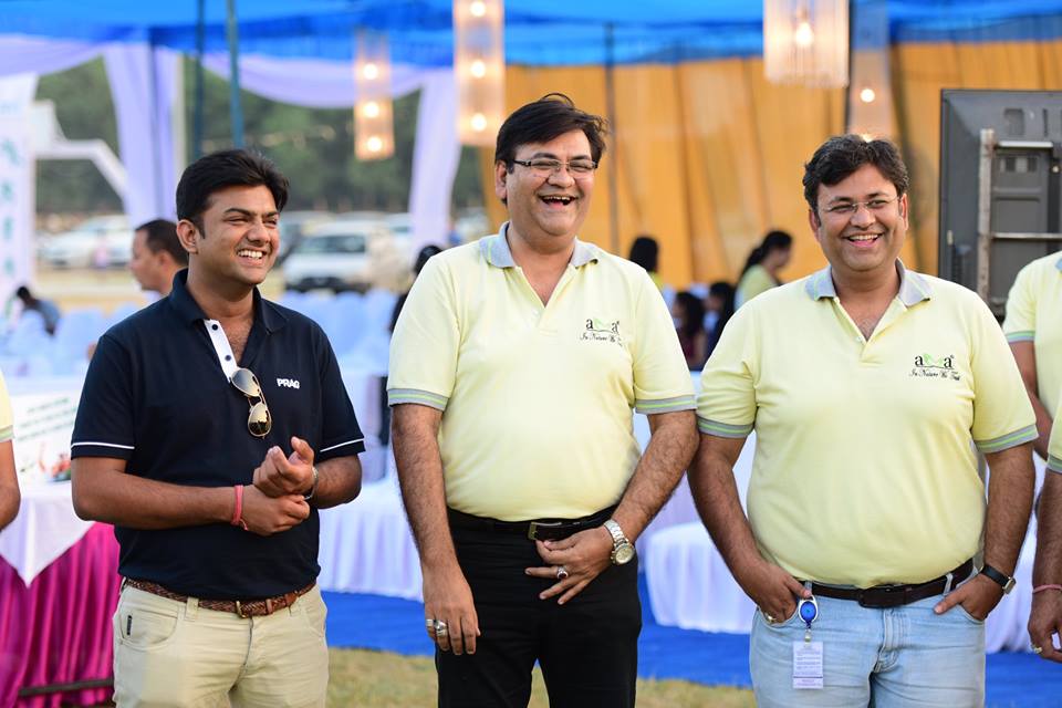 12065619_949418048430842_6964845407321350598_n